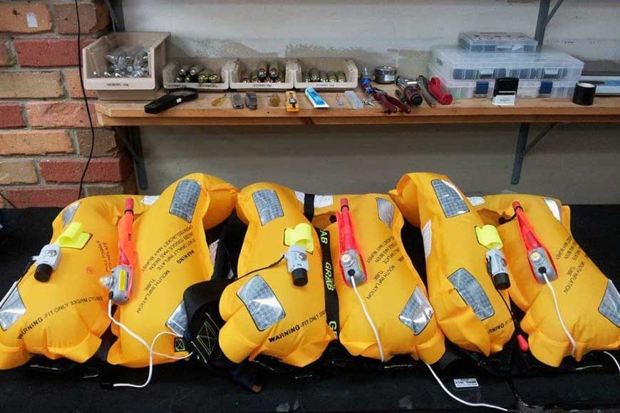 Inflatable-Life-jackets-supplier-in-Iraq
